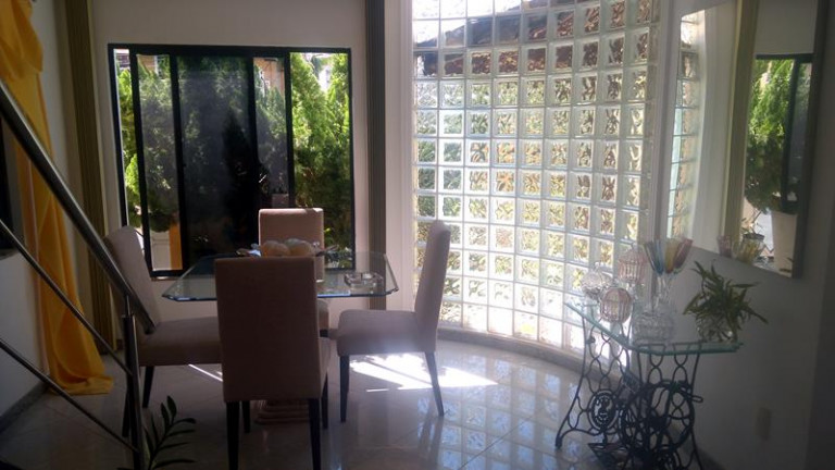 Imagem Casa com 4 Quartos à Venda, 240 m² em Itapuã - Salvador