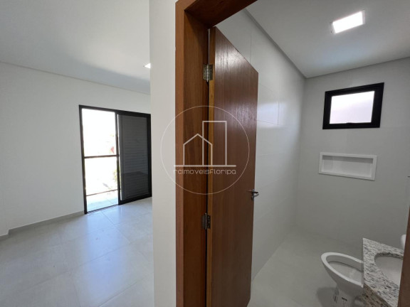 Imagem Casa com 2 Quartos à Venda, 150 m² em São João Do Rio Vermelho - Florianópolis Imagem Casa com 2 Quartos à Venda, 150 m² em São João Do Rio Vermelho - Florianópolis