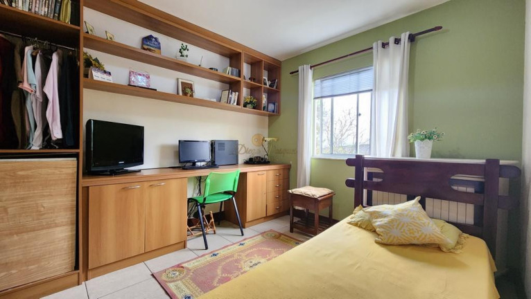 Imagem Apartamento com 2 Quartos à Venda, 54 m² em Várzea - Teresópolis