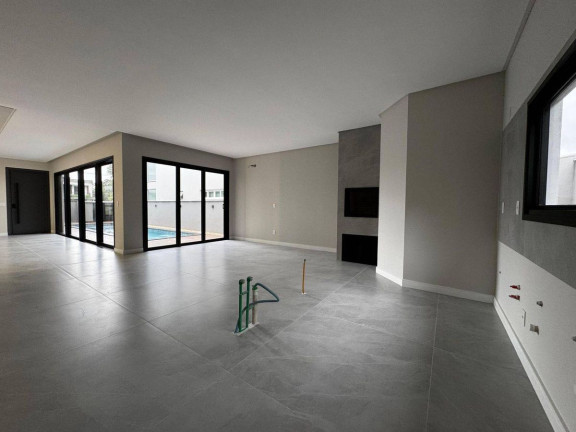 Imagem Casa com 3 Quartos à Venda, 289 m² em Santa Regina - Camboriú