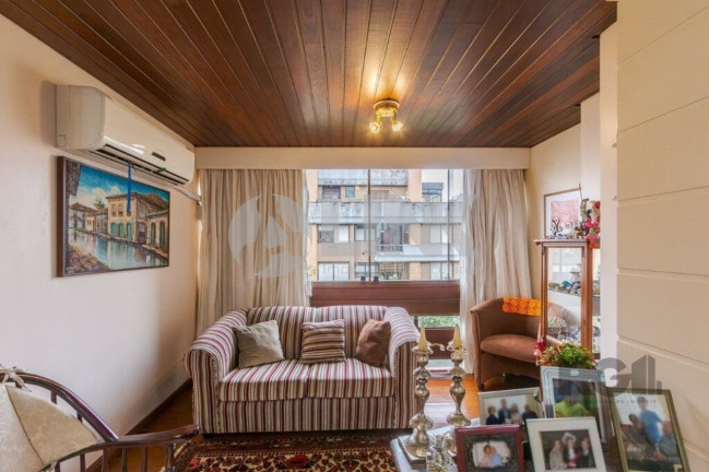 Imagem Imóvel com 3 Quartos à Venda, 275 m² em Rio Branco - Porto Alegre