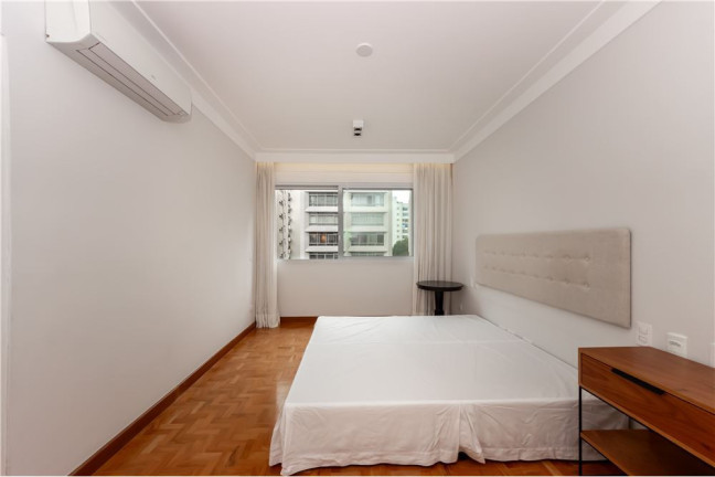 Imagem Apartamento com 3 Quartos à Venda, 198 m² em Itaim Bibi - São Paulo