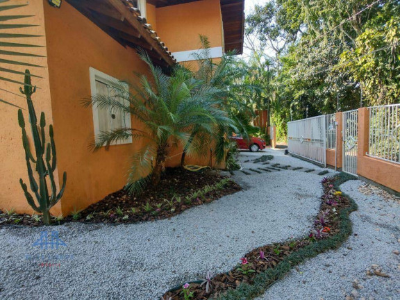 Imagem Casa com 3 Quartos à Venda, 182 m² em Lagoa Da Conceição - Florianópolis Imagem Casa com 3 Quartos à Venda, 182 m² em Lagoa Da Conceição - Florianópolis