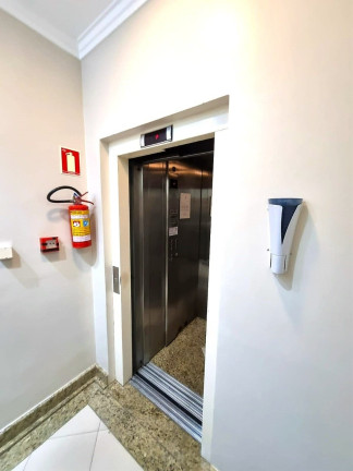 Imagem Imóvel com 1 Quarto à Venda, 46 m² em Menino Deus - Porto Alegre Imagem Imóvel com 1 Quarto à Venda, 46 m² em Menino Deus - Porto Alegre
