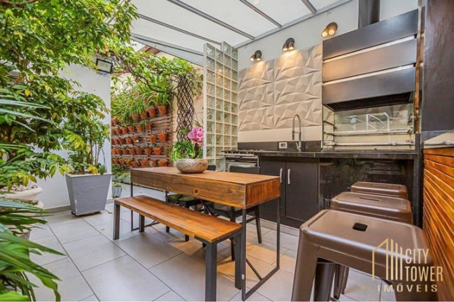 Casa com 5 Quartos à Venda, 231 m² em Bosque Da Saúde - São Paulo