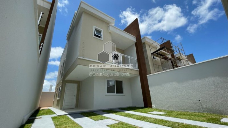 Imagem Casa com 4 Quartos à Venda, 127 m²