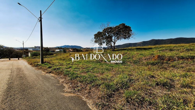 Imagem Terreno à Venda, 300 m² em Centro - Extrema Imagem Terreno à Venda, 300 m² em Centro - Extrema
