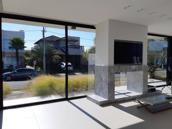 Imagem Casa com 4 Quartos à Venda, 204 m² em Marina - Xangri-lá Imagem Casa com 4 Quartos à Venda, 204 m² em Marina - Xangri-lá