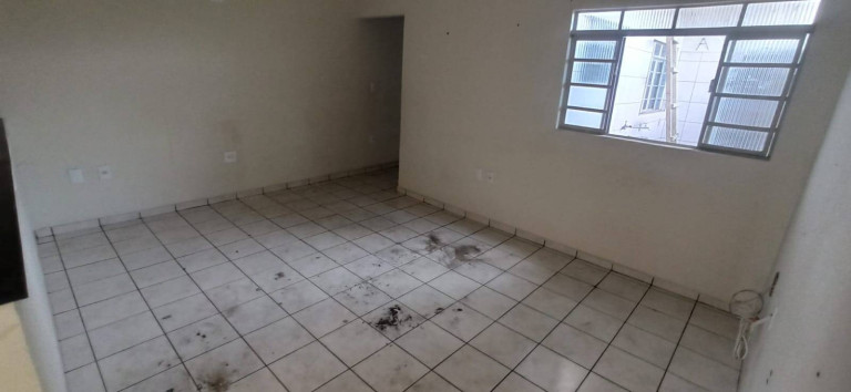 Imagem Casa com 2 Quartos à Venda,  em Cecap - Taubaté