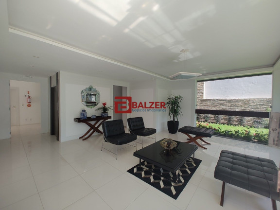Apartamento com 4 Quartos à Venda, 264 m² em Centro - Florianópolis