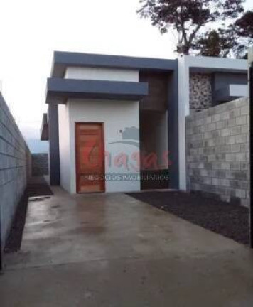Casa com 2 Quartos à Venda, 62 m² em Golfinho - Caraguatatuba