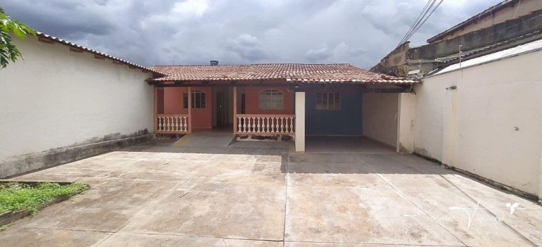 Imagem Casa com 3 Quartos à Venda, 238 m² em Setor Leste Vila Nova - Goiânia