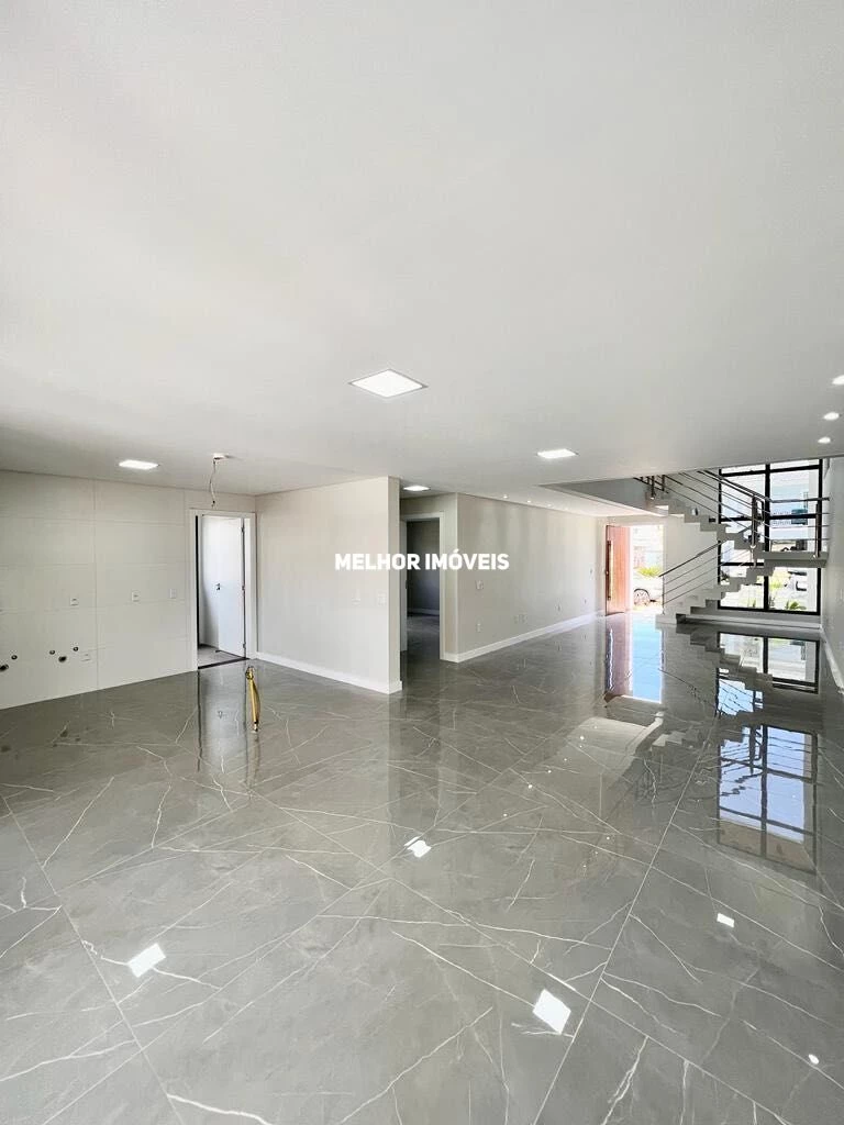 Imagem Casa com 4 Quartos à Venda, 265 m² em Santa Regina - Camboriú