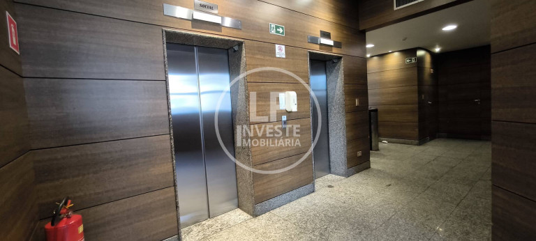 Sala Comercial à Venda, 21 m² em Setor Sul - Goiânia