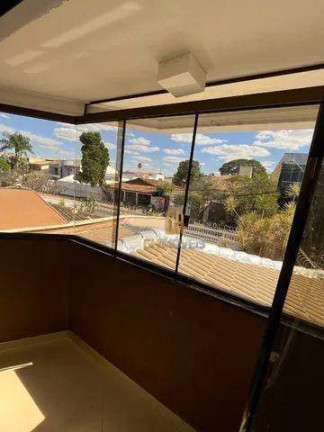 Imagem Sobrado com 3 Quartos à Venda, 238 m² em Jardim Atlântico - Goiânia