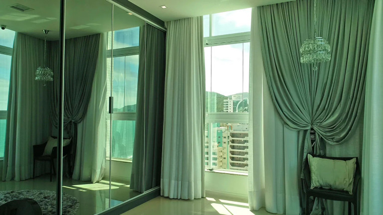 Imagem Apartamento com 4 Quartos à Venda, 260 m² em Meia Praia - Itapema Imagem Apartamento com 4 Quartos à Venda, 260 m² em Meia Praia - Itapema