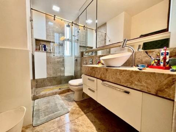 Imagem Imóvel com 3 Quartos à Venda, 180 m² em Santa Lúcia - Vitória Imagem Imóvel com 3 Quartos à Venda, 180 m² em Santa Lúcia - Vitória