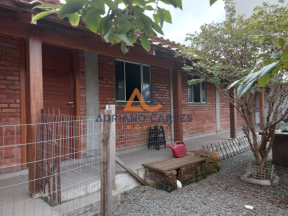 Imagem Casa com 5 Quartos à Venda, 170 m² em Centro - Navegantes Imagem Casa com 5 Quartos à Venda, 170 m² em Centro - Navegantes