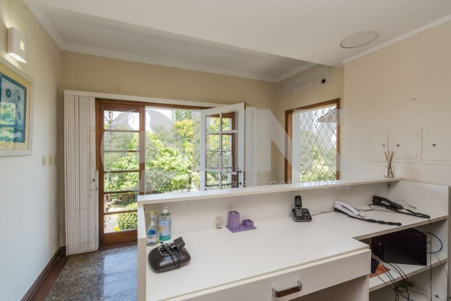Imagem Sobrado com 5 Quartos à Venda, 365 m² em Petrópolis - Porto Alegre