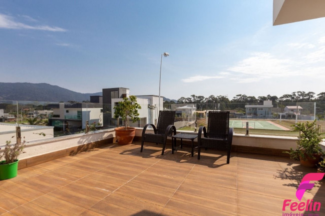 Imagem Casa de Condomínio com 3 Quartos à Venda, 375 m² em São João Do Rio Vermelho - Florianópolis