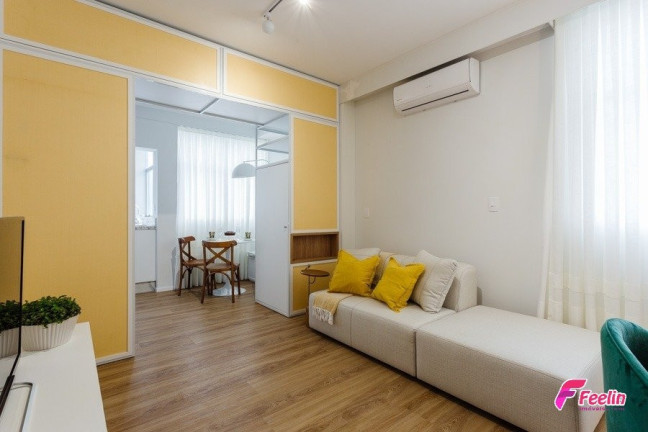Imagem Apartamento com 1 Quarto à Venda, 47 m² em Centro - Florianópolis Imagem Apartamento com 1 Quarto à Venda, 47 m² em Centro - Florianópolis