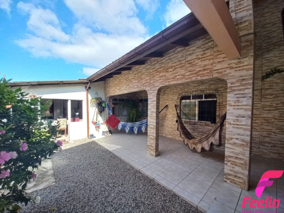 Imagem Casa com 3 Quartos à Venda, 166 m² em Campeche - Florianópolis