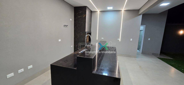 Imagem Casa com 4 Quartos à Venda, 220 m² em Vila Carlota - Campo Grande