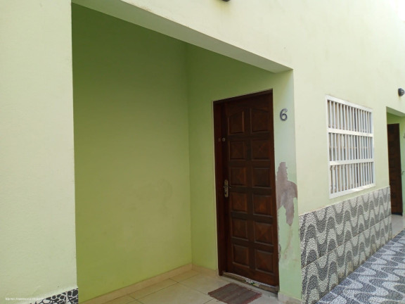 Imagem Sobrado com 2 Quartos à Venda,  em Centro - Mongaguá
