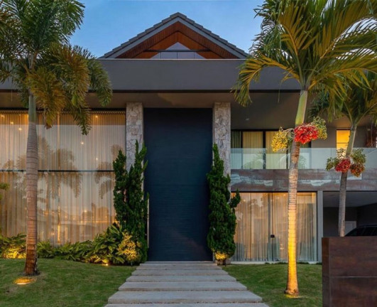Casa com 5 Quartos à Venda, 1.050 m²