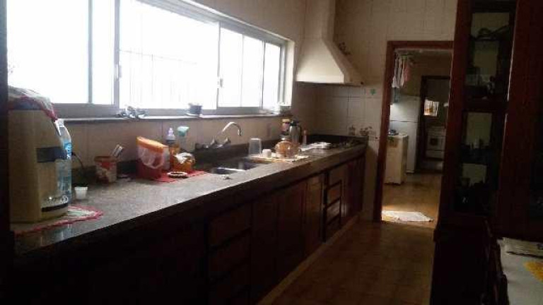 Imagem Sobrado com 5 Quartos à Venda, 353 m² em Vila Jacuí - São Paulo