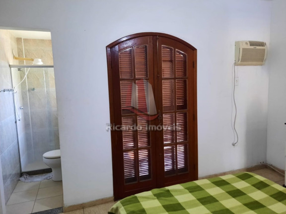 Imagem Imóvel com 4 Quartos à Venda, 120 m²