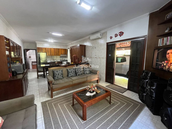 Imagem Sobrado com 5 Quartos à Venda, 258 m² em Barra Do Sai - Itapoá Imagem Sobrado com 5 Quartos à Venda, 258 m² em Barra Do Sai - Itapoá