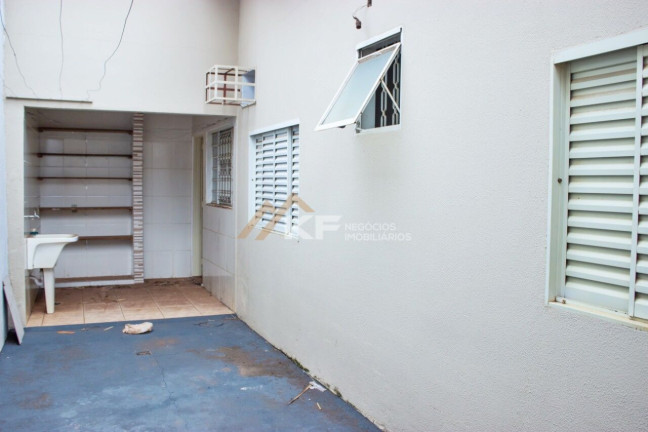 Imagem Casa com 2 Quartos à Venda, 78 m² em Centro - Jardinópolis