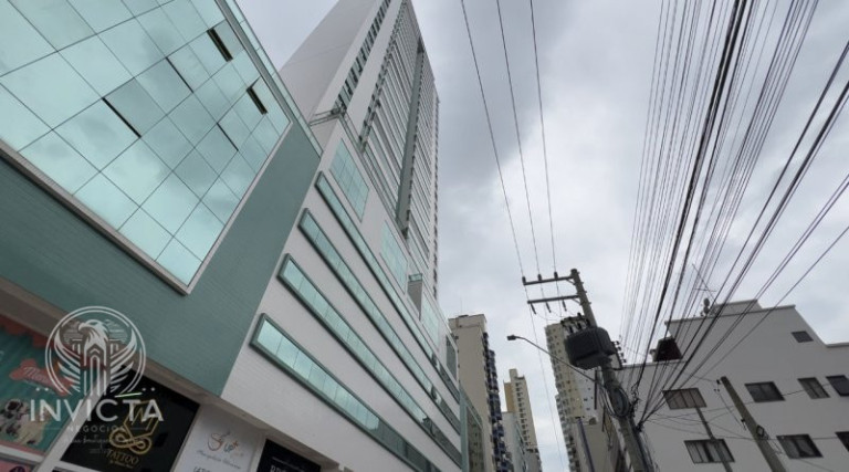Imagem Apartamento com 3 Quartos à Venda, 130 m² em Centro - Balneário Camboriú Imagem Apartamento com 3 Quartos à Venda, 130 m² em Centro - Balneário Camboriú