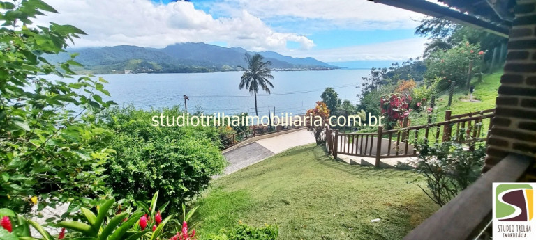 Casa com 2 Quartos à Venda,  em Piúva - Ilhabela