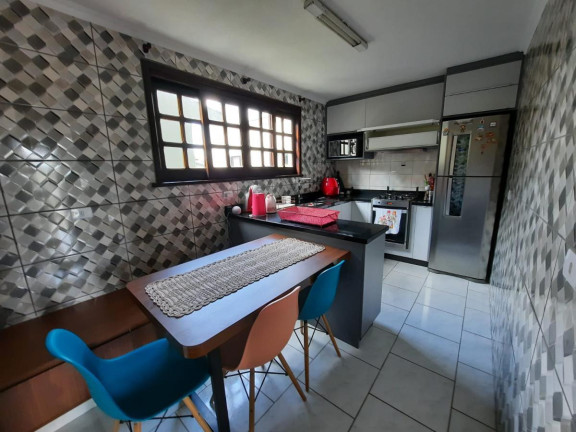 Imagem Casa com 3 Quartos à Venda, 186 m² em Xaxim - Curitiba Imagem Casa com 3 Quartos à Venda, 186 m² em Xaxim - Curitiba