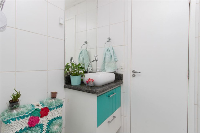 Imagem Imóvel com 2 Quartos à Venda, em Vila Antonieta - São Paulo Imagem Imóvel com 2 Quartos à Venda, em Vila Antonieta - São Paulo