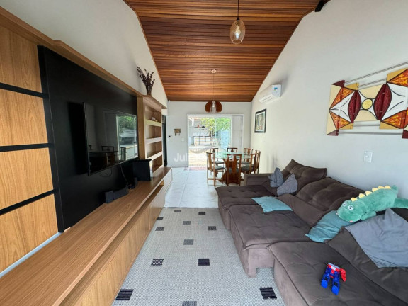 Imagem Casa com 4 Quartos à Venda, 196 m² em Barra Do Sai - Itapoá Imagem Casa com 4 Quartos à Venda, 196 m² em Barra Do Sai - Itapoá