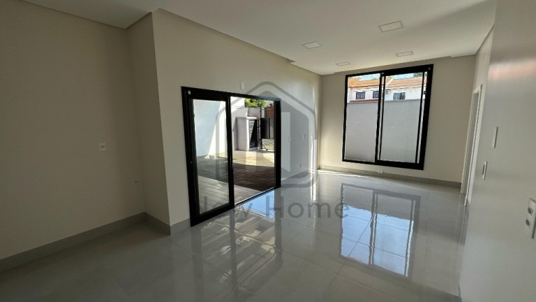 Imagem Casa com 3 Quartos à Venda, 200 m² em Maria Luiza - Cascavel