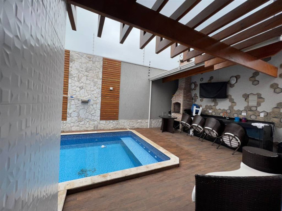 Imagem Casa com 3 Quartos à Venda, 180 m² em Maracanã - Praia Grande Imagem Casa com 3 Quartos à Venda, 180 m² em Maracanã - Praia Grande
