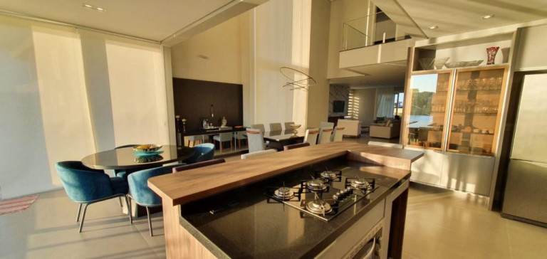 Imagem Casa com 4 Quartos à Venda, 300 m² em Village - Capao Da Canoa Imagem Casa com 4 Quartos à Venda, 300 m² em Village - Capao Da Canoa