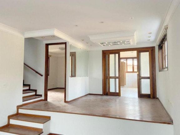 Casa com 3 Quartos à Venda, 320 m² em Chácara Pavoeiro - Cotia