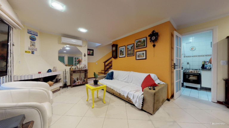 Imagem Sobrado com 3 Quartos à Venda, 221 m² em Tristeza - Porto Alegre
