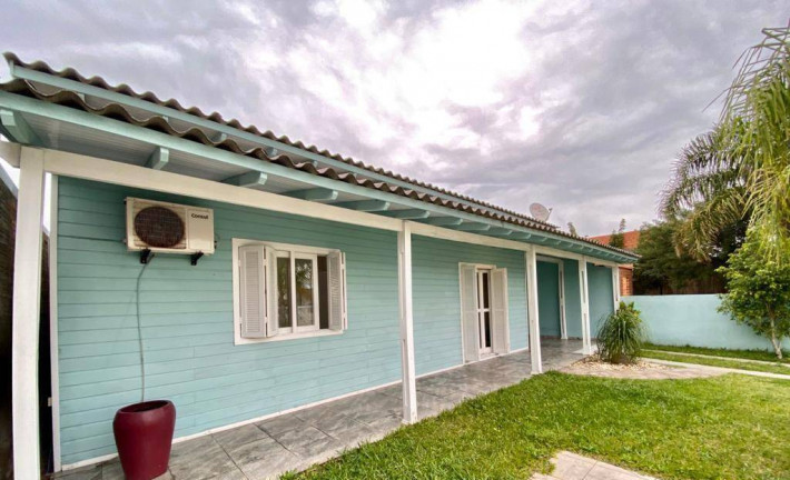 Imagem Casa com 3 Quartos à Venda, 220 m² em Zona Nova - Capão Da Canoa