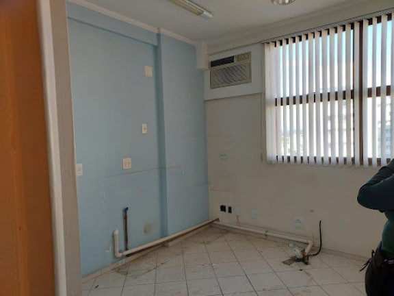 Sala Comercial à Venda, 27 m² em Vila Adyana - São José Dos Campos