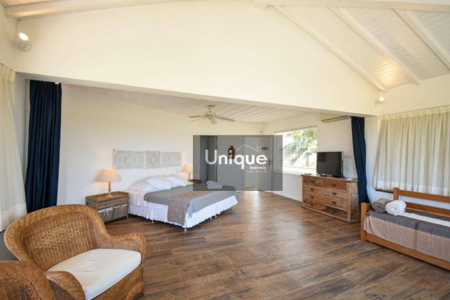 Imagem Casa com 4 Quartos para Temporada, 400 m² em Ferradura - Armação Dos Búzios