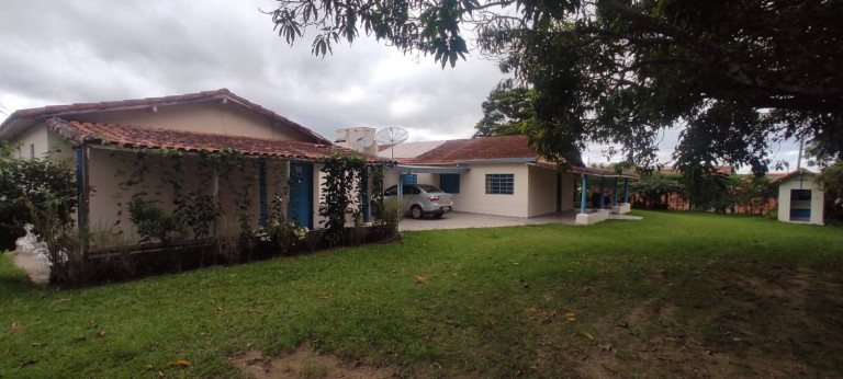 Imagem Chácara com 3 Quartos à Venda, 3.260 m² em Centro - Sarapuí