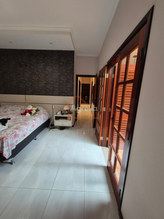 Imagem Casa com 3 Quartos à Venda, 300 m² em Jardim Jacira - Mogi Guaçu Imagem Casa com 3 Quartos à Venda, 300 m² em Jardim Jacira - Mogi Guaçu