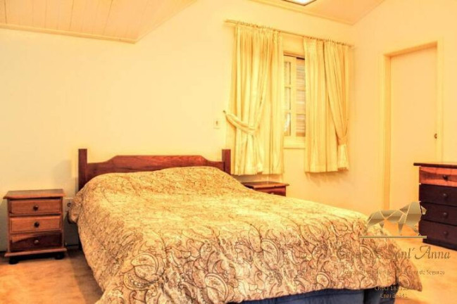 Imagem Casa com 3 Quartos à Venda, 200 m² em Alto Capivari - Campos Do Jordão
