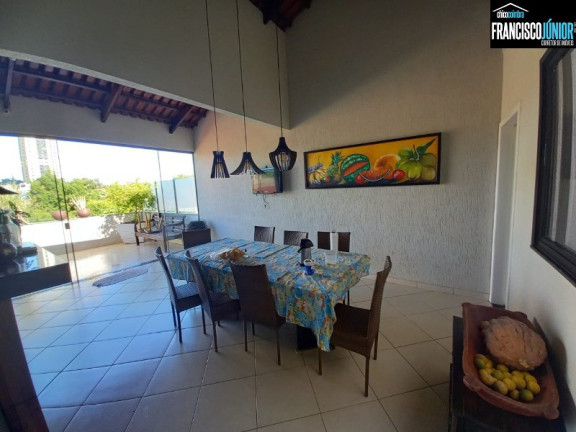 Imagem Casa com 3 Quartos à Venda, 210 m² em Setor Aeroporto - Goiânia